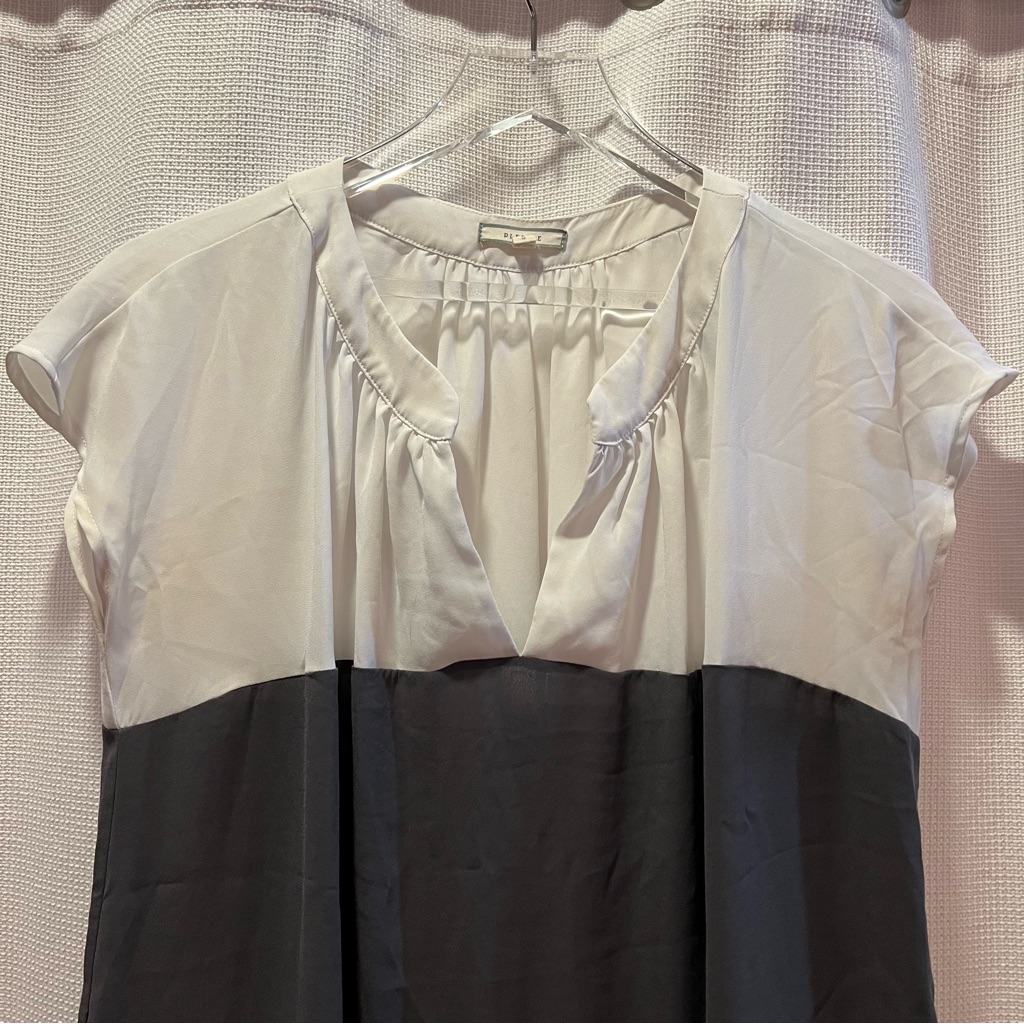 White And Gray Color Block Short Sleeve Blouse